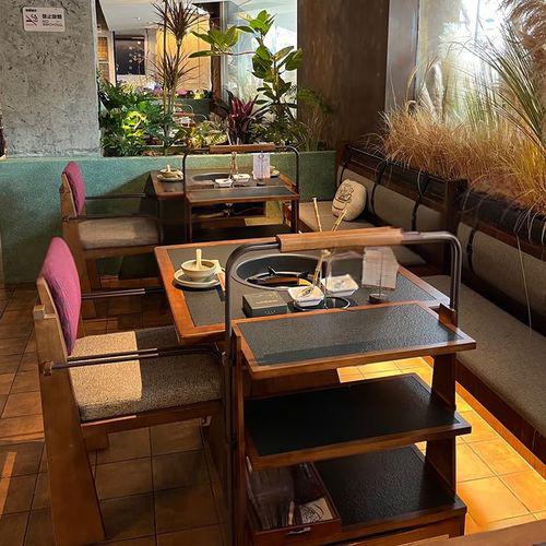 崇左市中餐桌火锅桌 - 方案